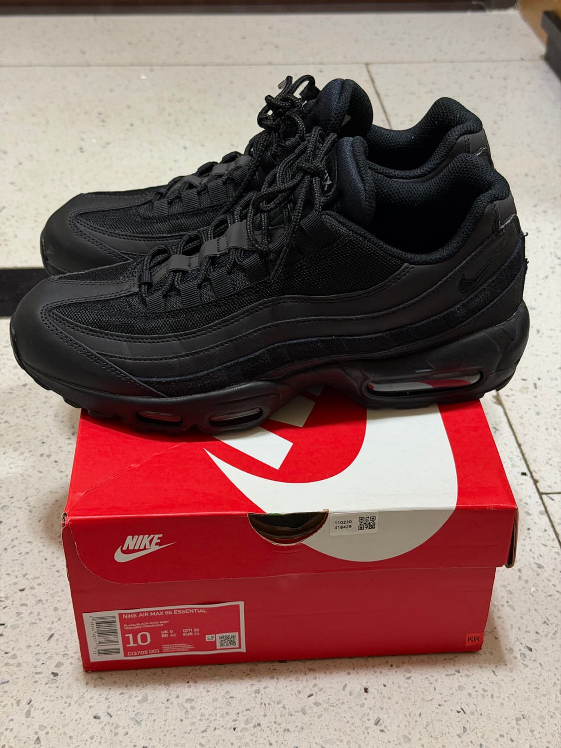 나이키 에어맥스95 에센셜 트리플블랙  상품이미지5