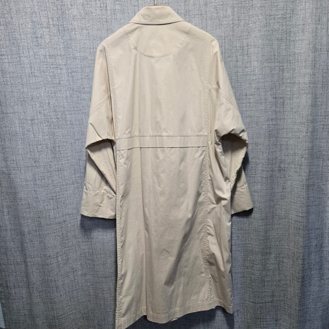 써스데이아일랜드 여밈 맥 트렌치 베이지색 코트  상품이미지2