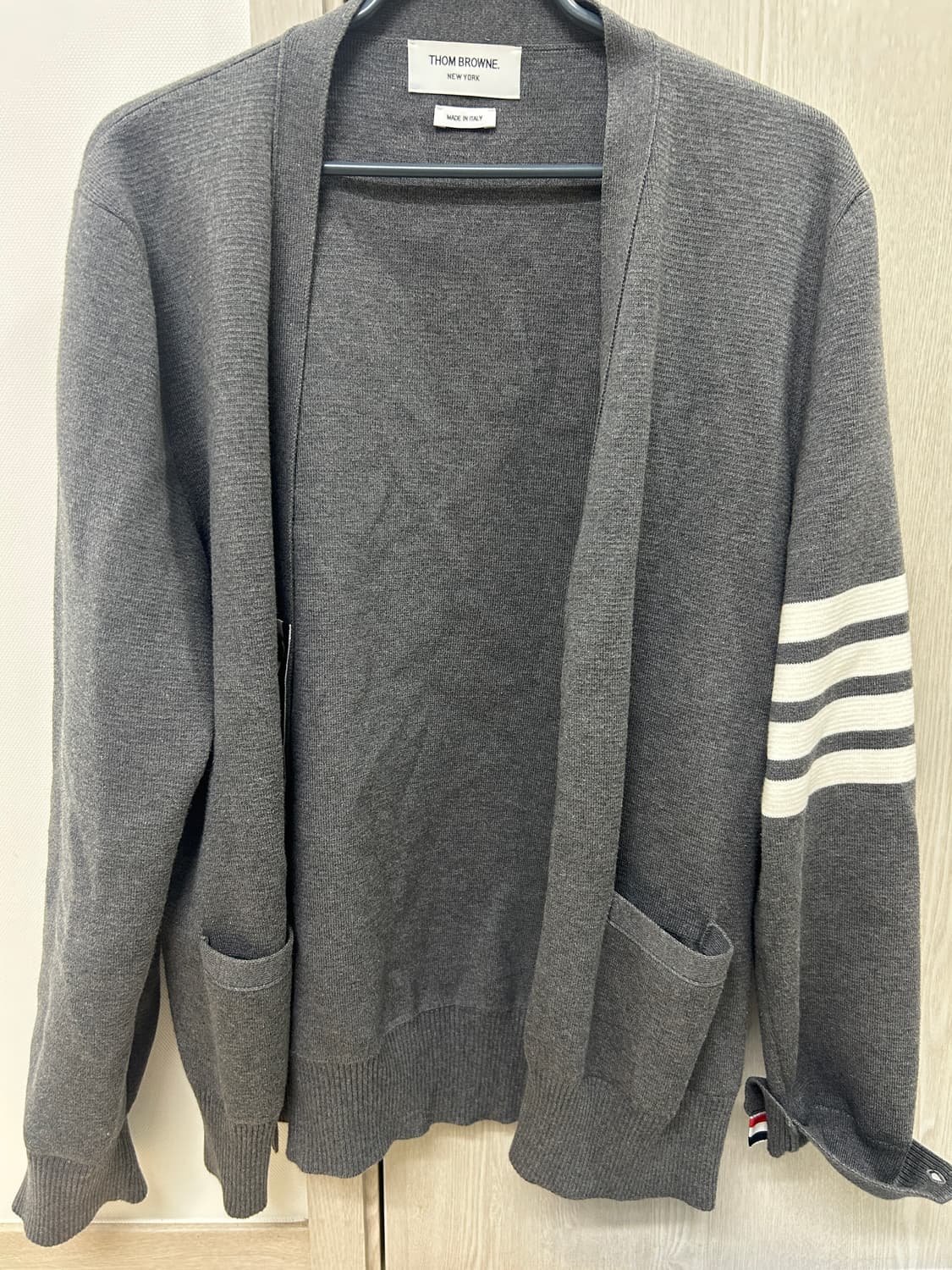 톰브라운 밀라노스티치 가디건 3사이즈 판매합니다 상품이미지1