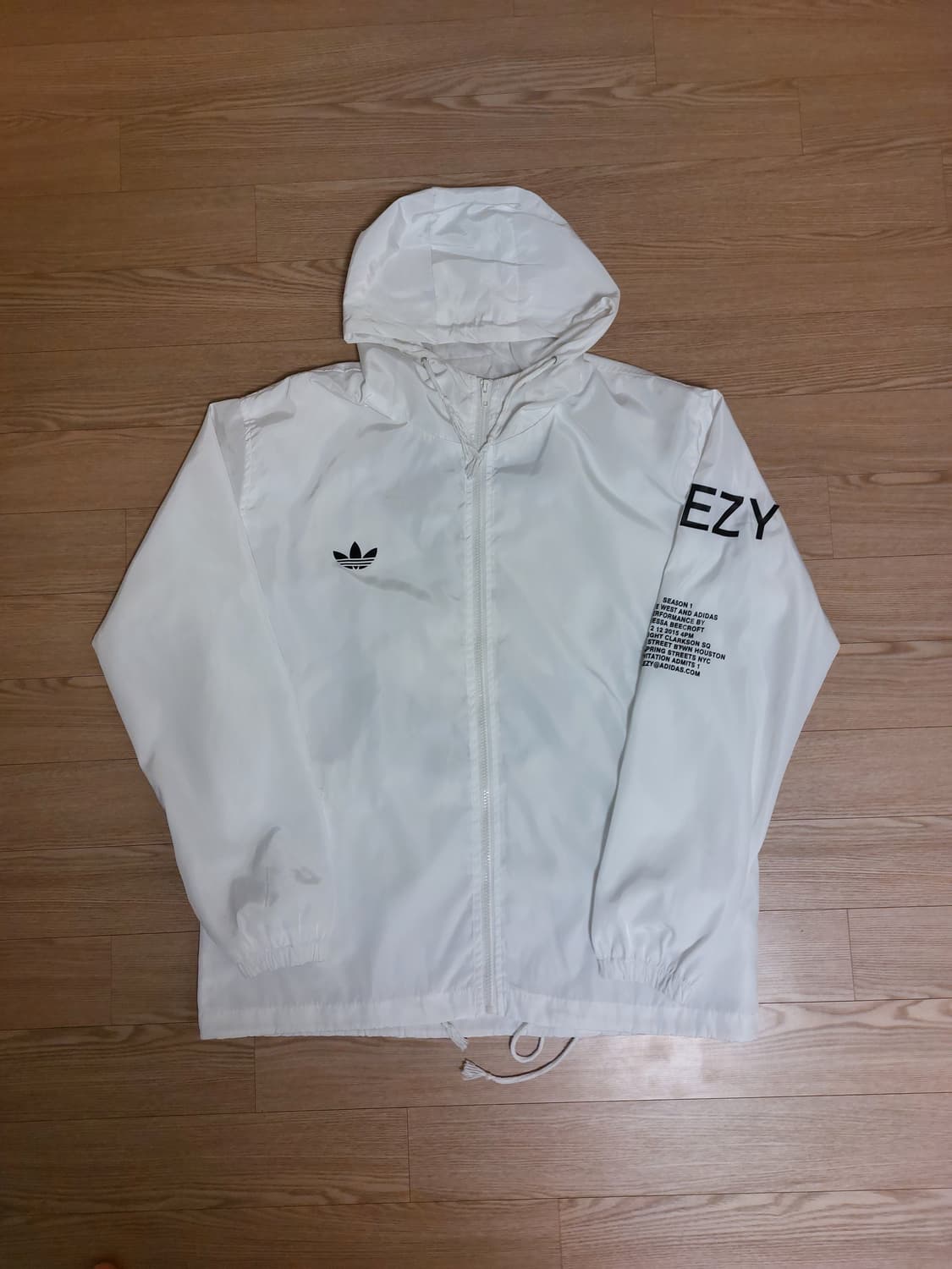 이지시즌1 yeezus투어 바람막이 공식머천 상품이미지1