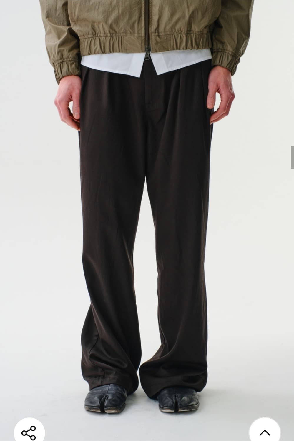 다이브인 BUTTON PLEATED TROUSERS 버튼 플리츠 트라우저 상품이미지1