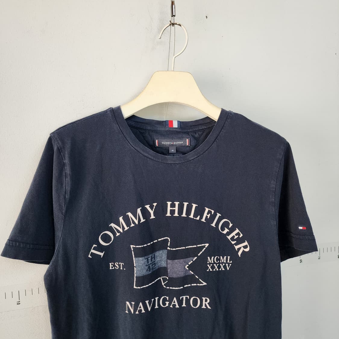 타미힐피거 네이비 반팔 티셔츠 상품이미지2