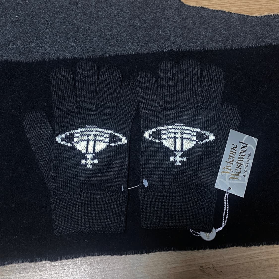 비비안웨스트우드 장갑 새상품  상품이미지1