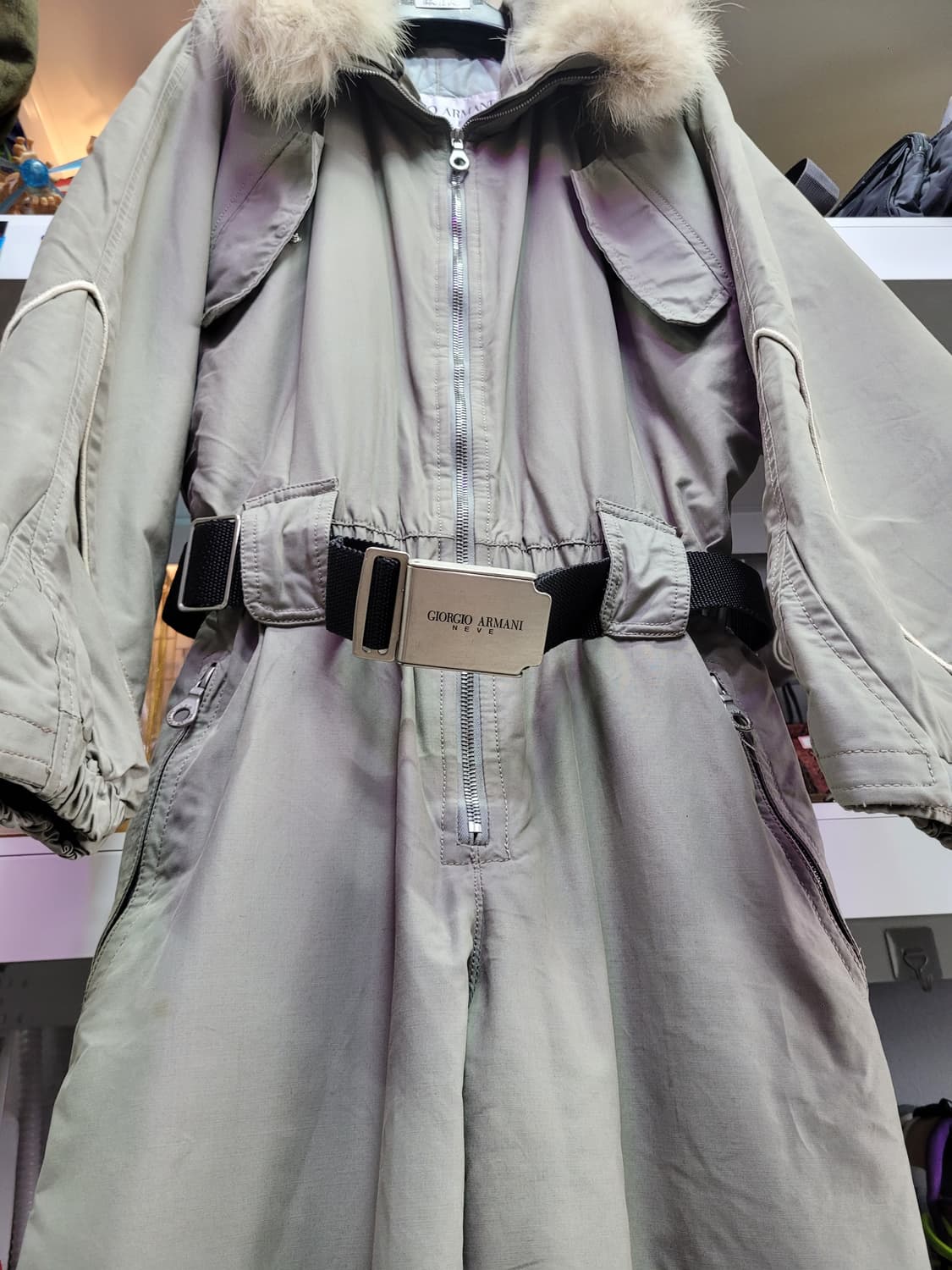 조르지오 아르마니 퍼 카라 점프 수트 패딩 상품이미지3