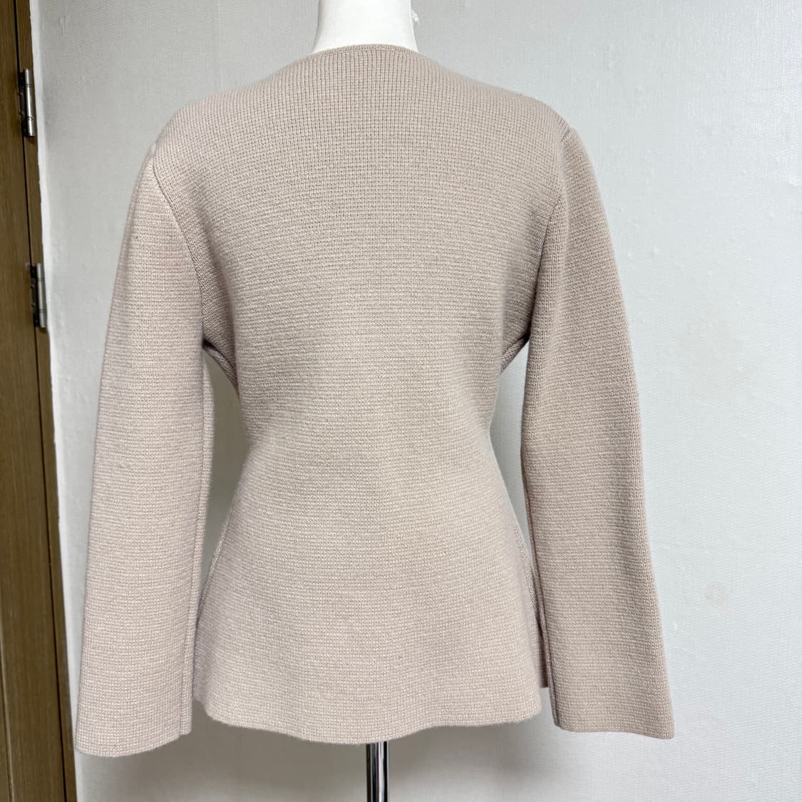 사선 언발란스 랩 슬림라인 니트자켓 상품이미지3