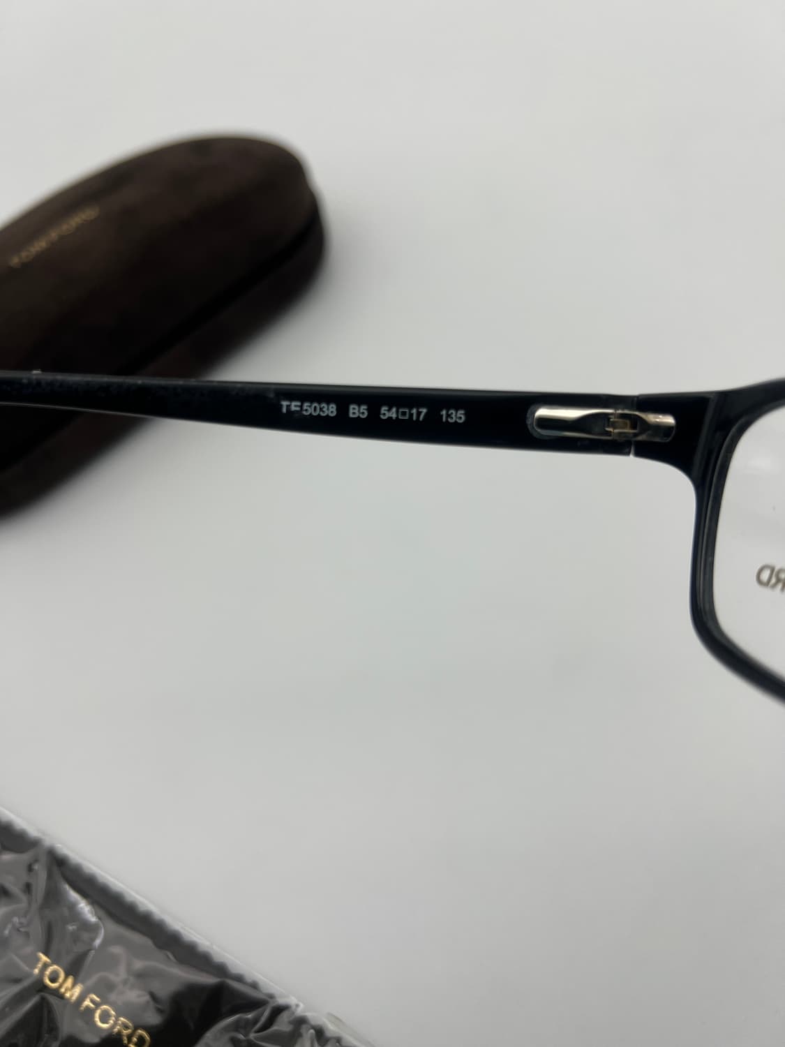 톰포드 TOM FORD 뿔테 스퀘어 안경 TF5038 B5 상품이미지8