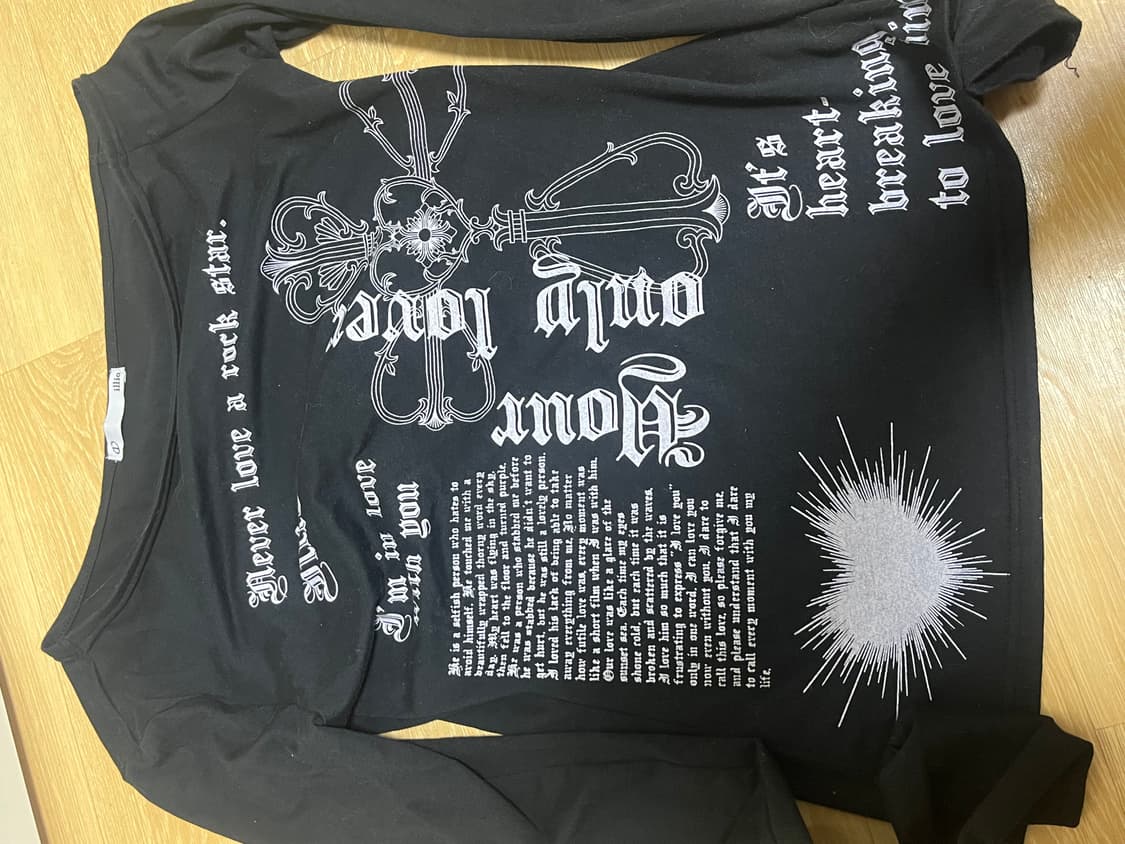 일리오 lover one shoulder long sleeve 블랙  상품이미지4