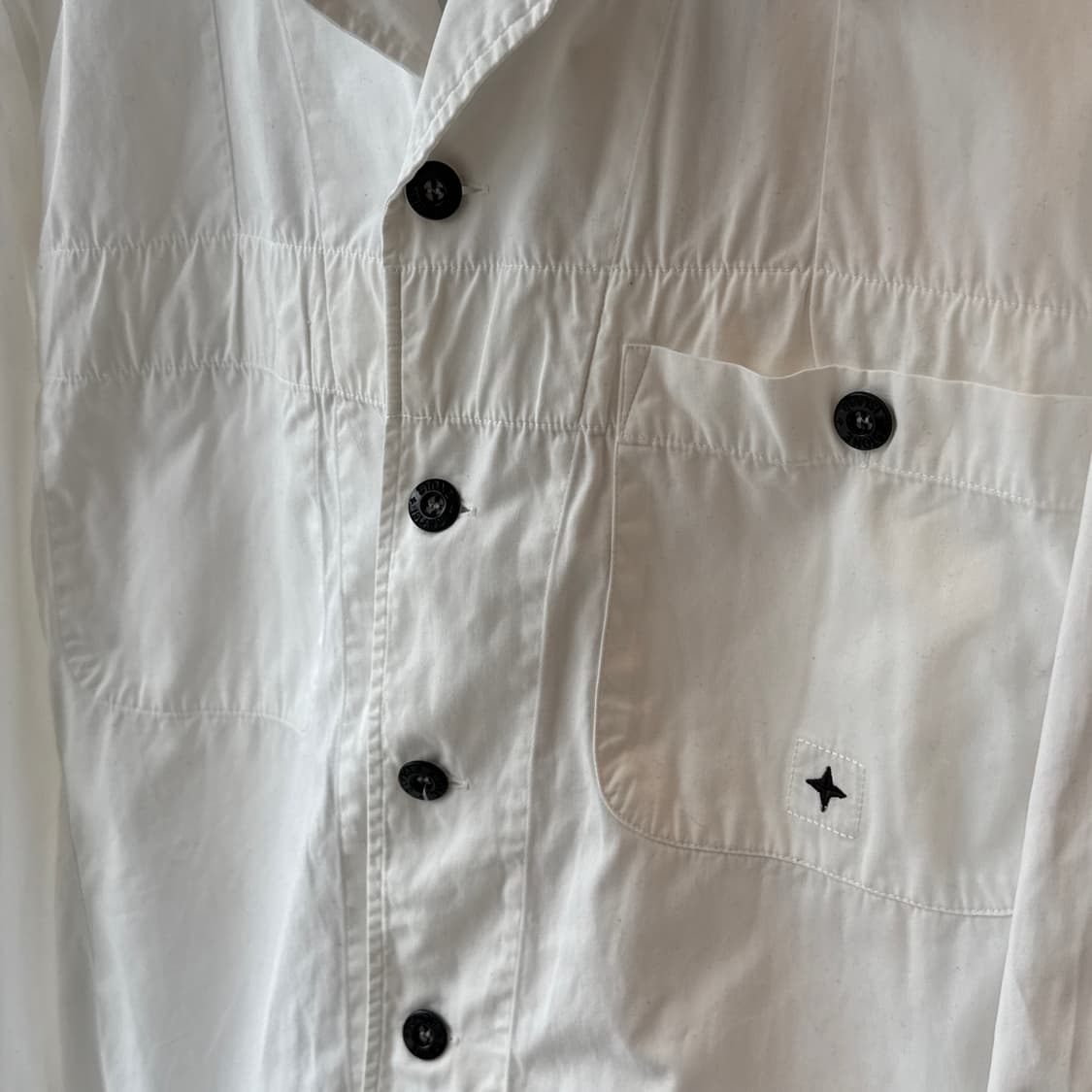 스톤 아일랜드 심볼 화이트 셔츠 상품이미지5