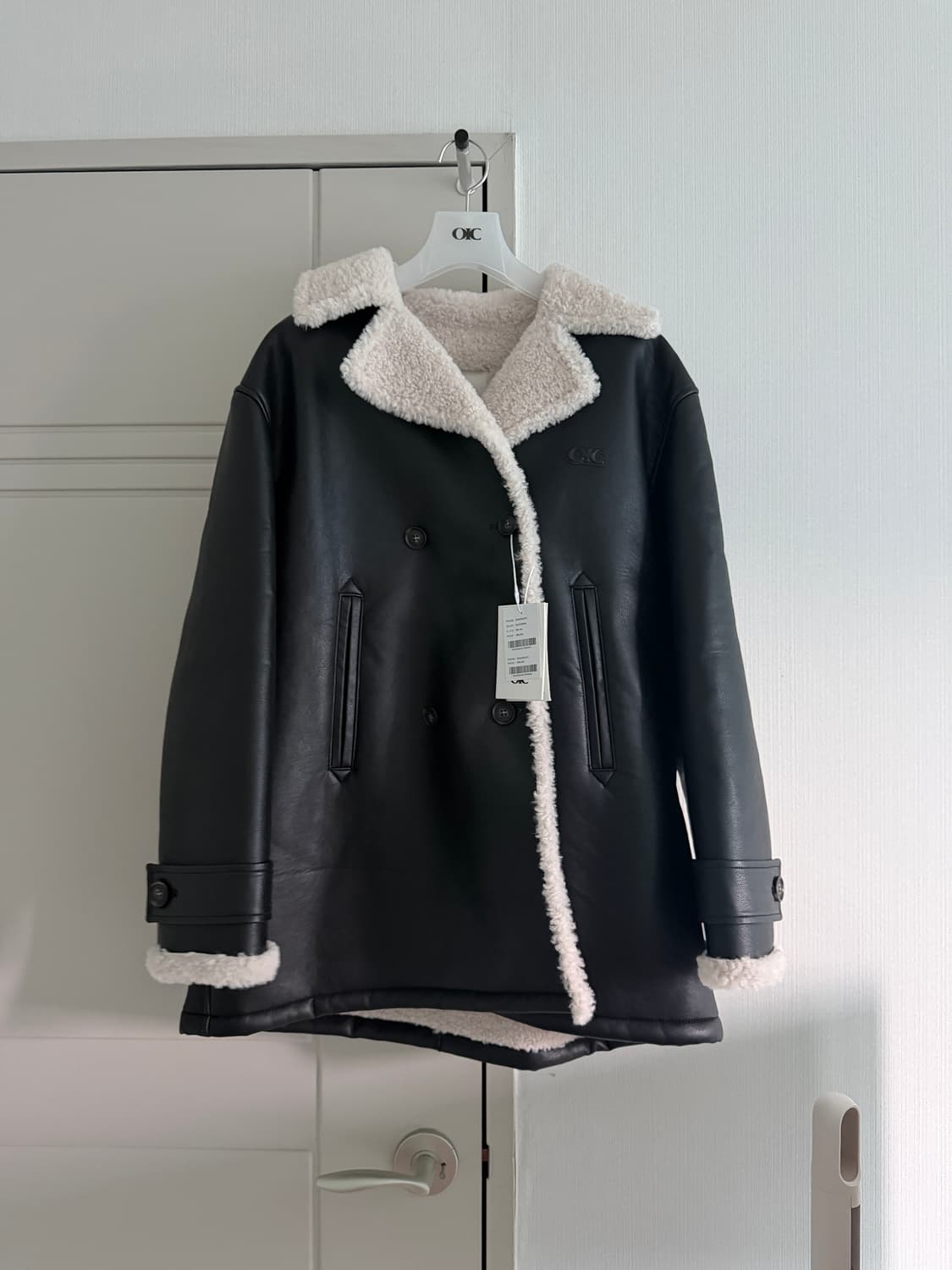 오아이오아이 무스탕 새상품 상품이미지1