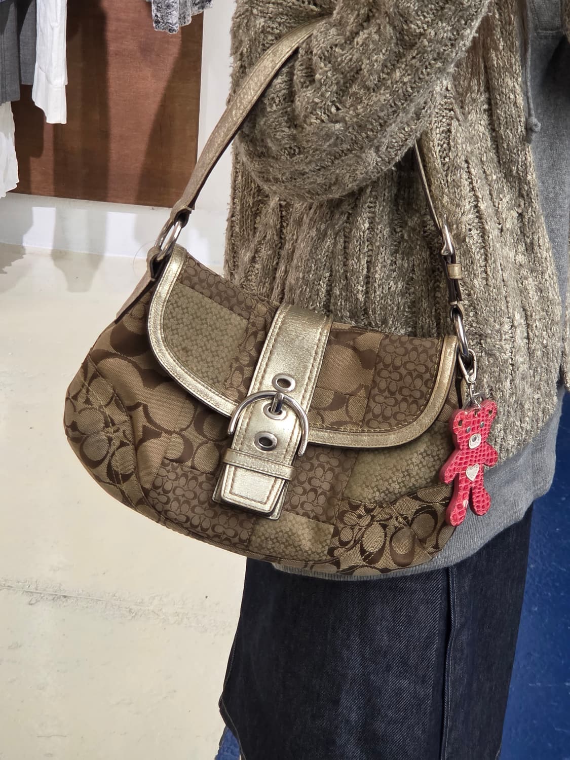 Coach 코치 시그니처 소호 숄더 백 상품이미지2