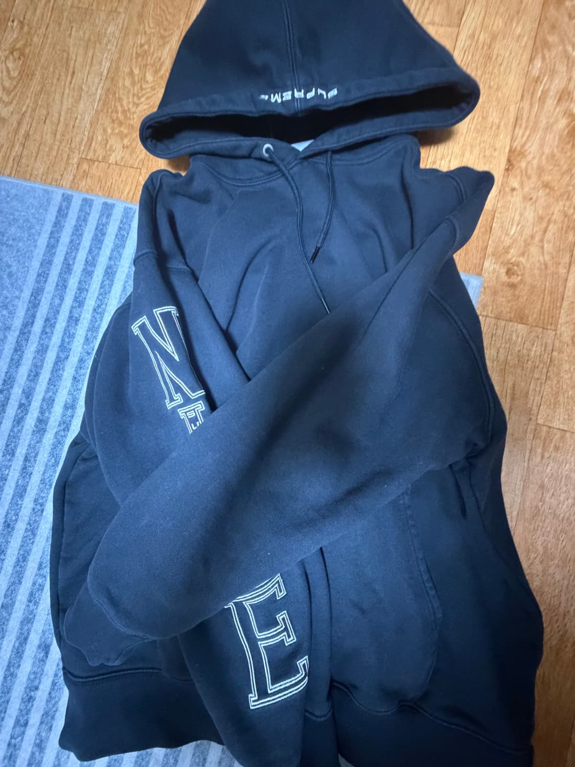 슈프림X나이키 스웨트 후드 상품이미지3