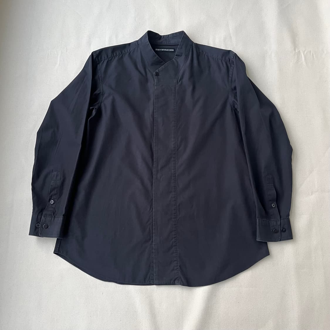 이세이미야케 맨 셔츠 상품이미지1