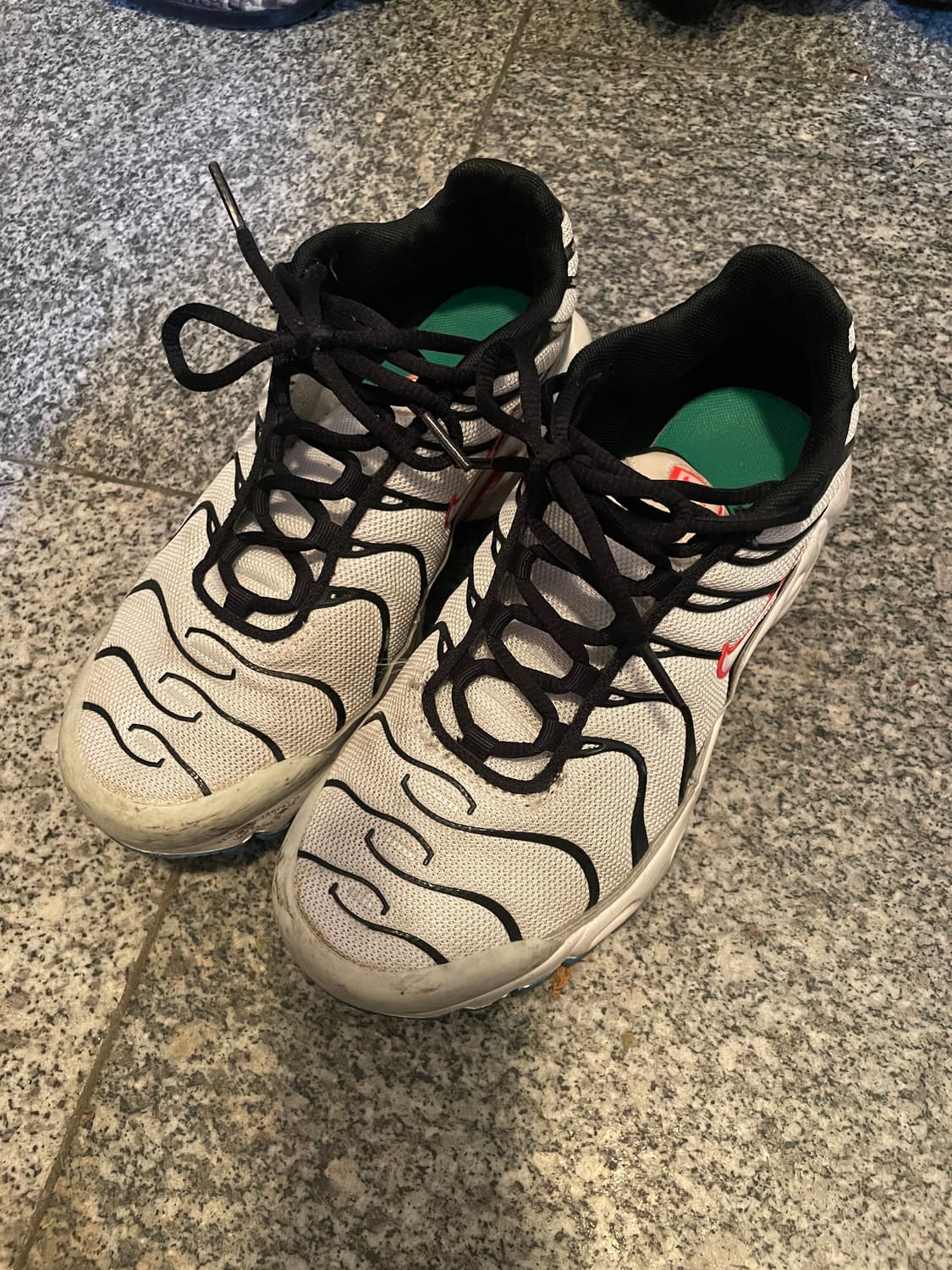 나이키 베이퍼맥스 플러스TN 235 상품이미지1