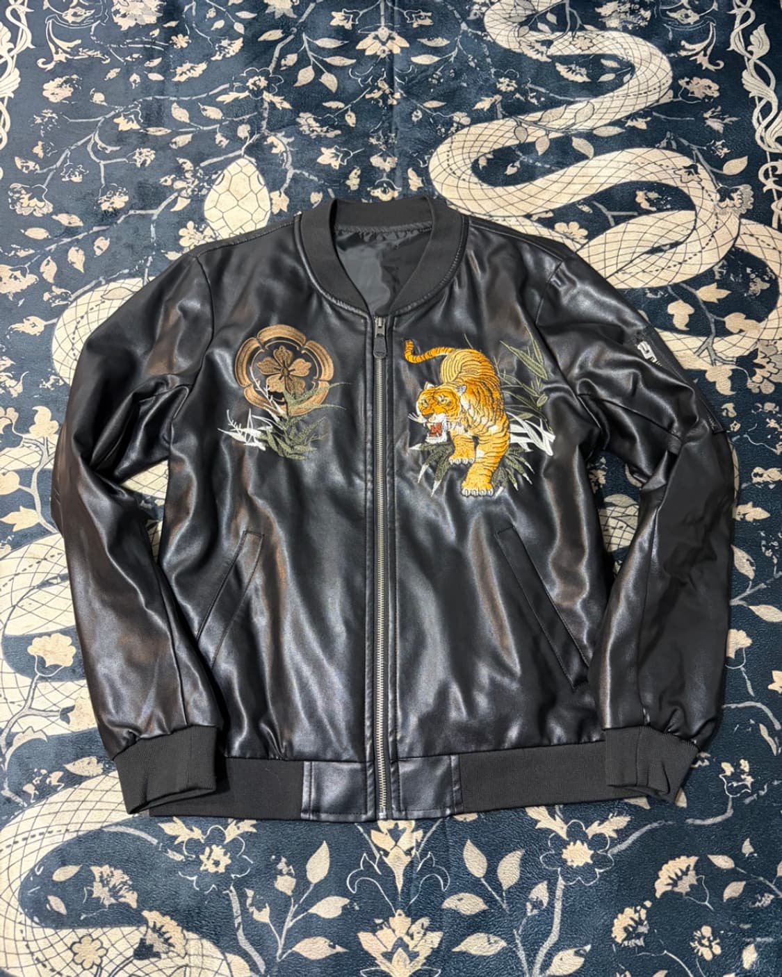 Japanese leather tiger Sukajan(unisex) 상품이미지1