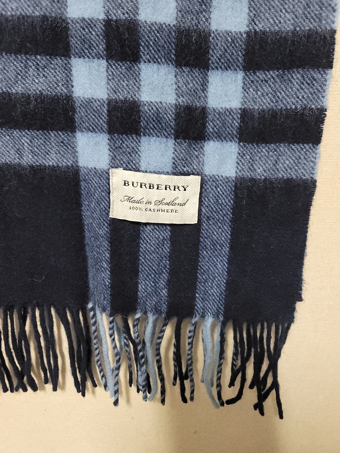 버버리 레인보우 캐시미어 머플러 상품이미지3