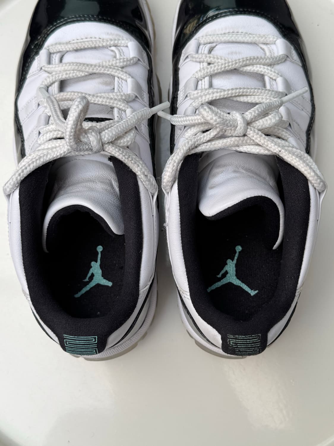 나이키 조던 11 레트로 로우 이리디센트 상품이미지8