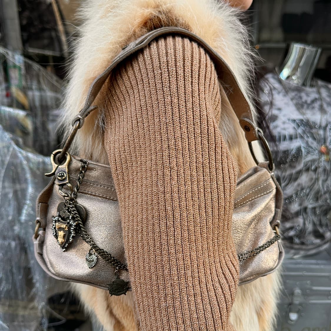 00s 스웨이드 체인 & 참 쥬시 꾸뛰르 가방 상품이미지7