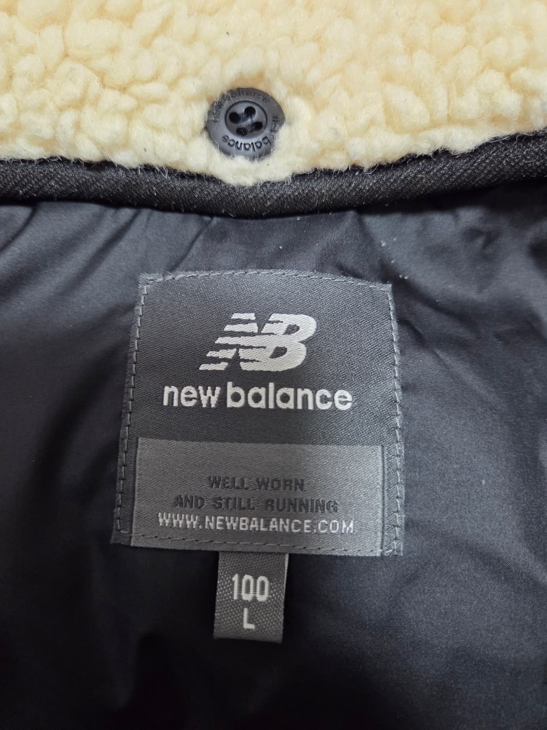 뉴발란스 다운 패딩 무스탕 상품이미지10