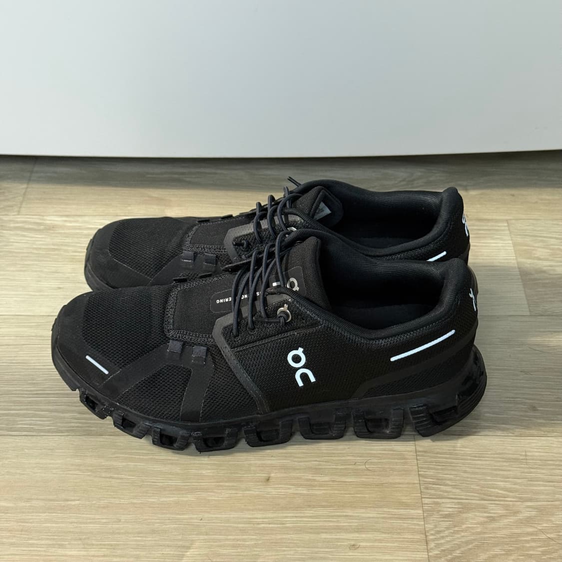 온러닝 클라우드6 블랙 250사이즈 상품이미지1