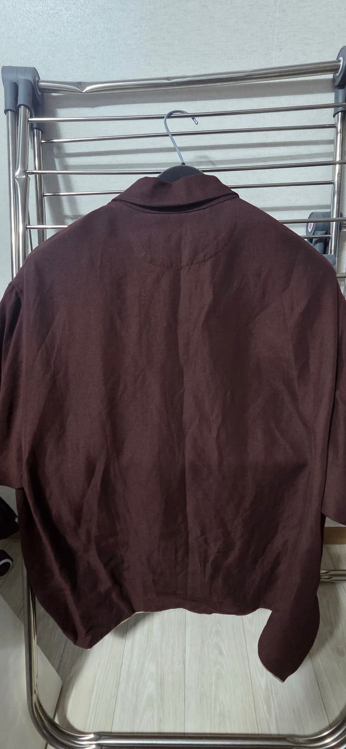 자크뮈스 Le Raphia 반팔셔츠 브라운색상 s사이즈 팝니다  상품이미지2