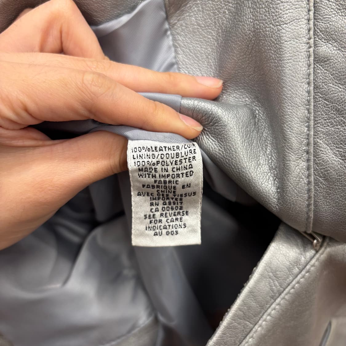 캘빈클라인 레더 자켓 밴드 카라 지퍼 여밈 디테일 실버 상품이미지7