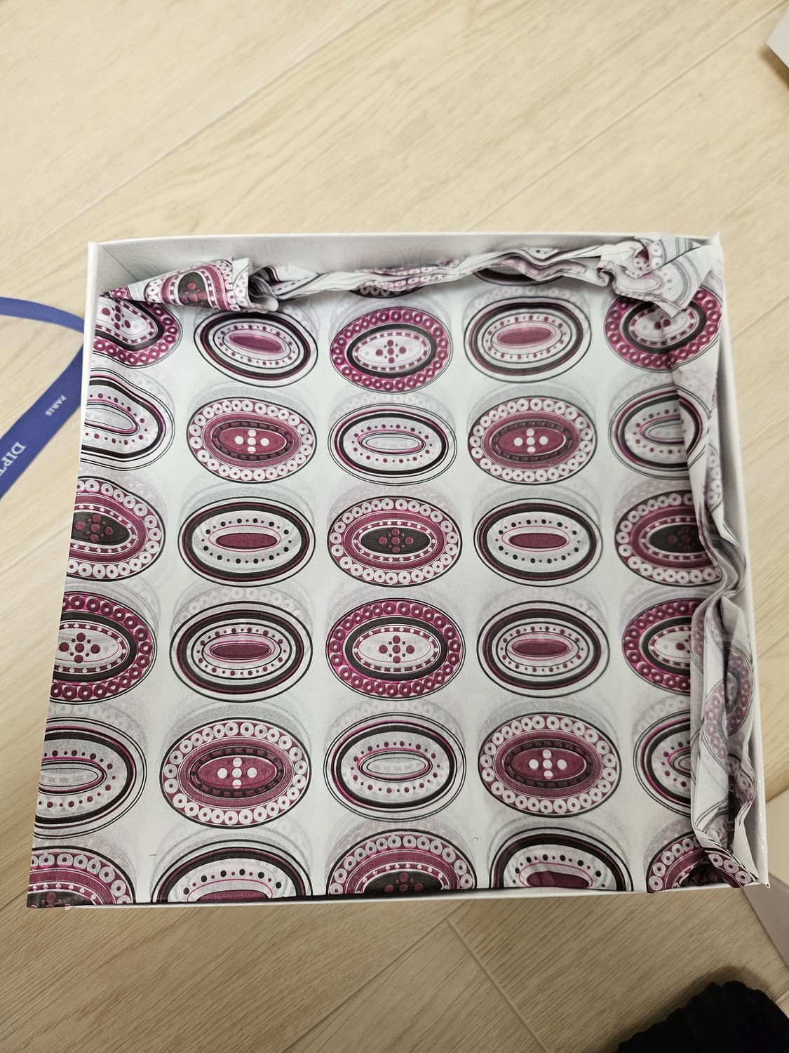 딥티크 플레르 드 세리에 캔들 & 핸드 로션 세트(선물포장) 상품이미지3