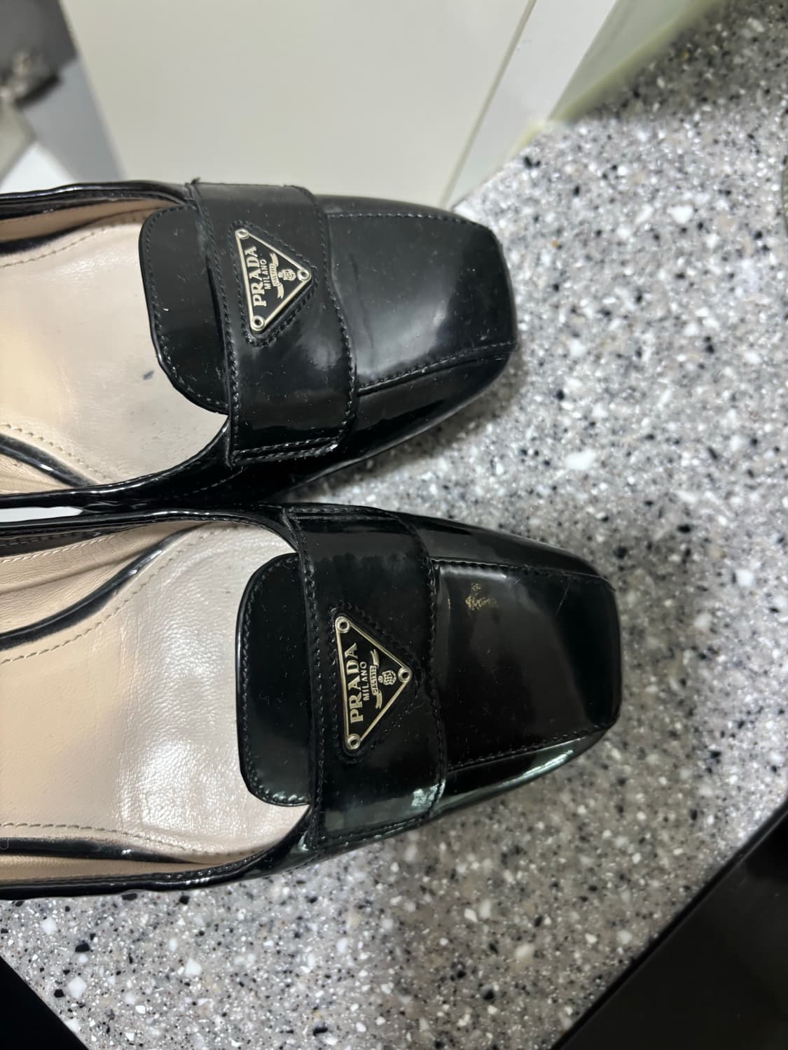 프라다 블랙 구두 240 상품이미지4