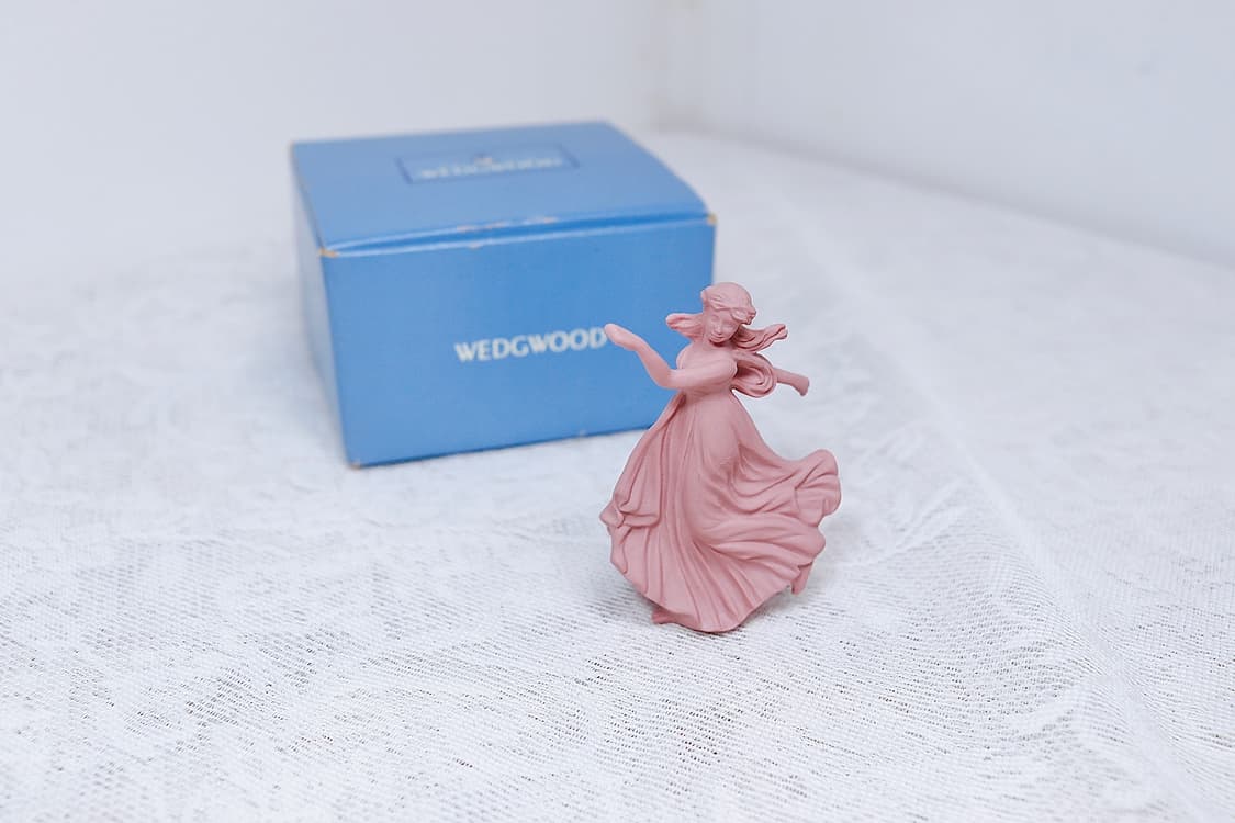 [영국앤틱] 웨지우드 제스퍼웨어 댄싱아워 핑크 피겨린 도자기 장식소품 상품이미지2