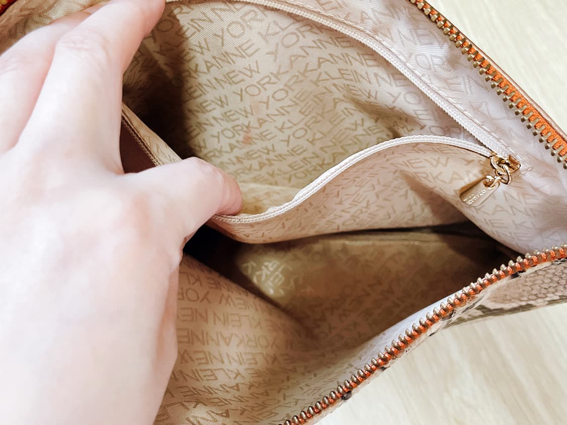 Anne Klein 앤클라인 파이톤 뱀피 클러치 체인 포함 상품이미지9