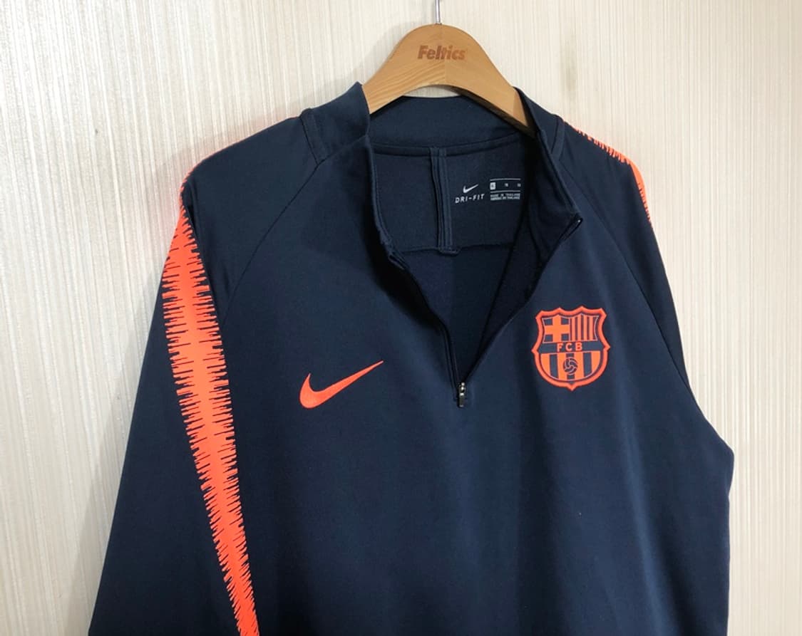 나이키 17-18 FC바르셀로나 어센틱 스쿼드드릴탑 XL(110) 상품이미지5