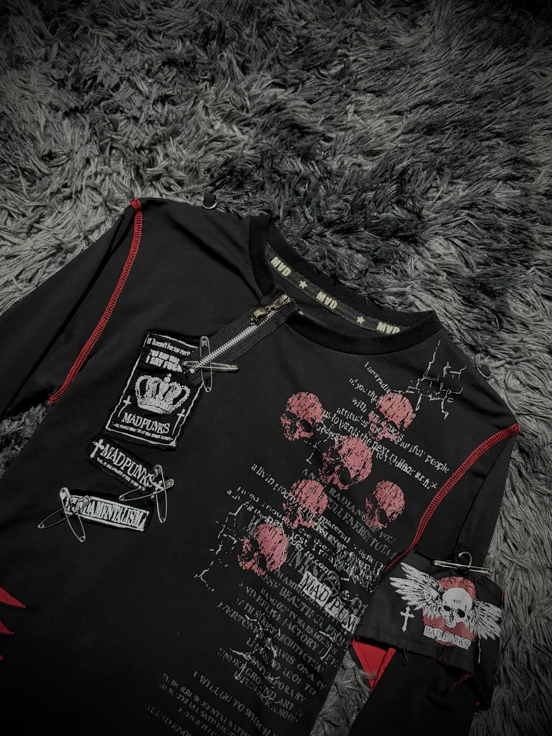 MAD PUNKs  스컬 레터링 프린팅 펑크 패치 레드 스티치 롱슬리브 상품이미지3