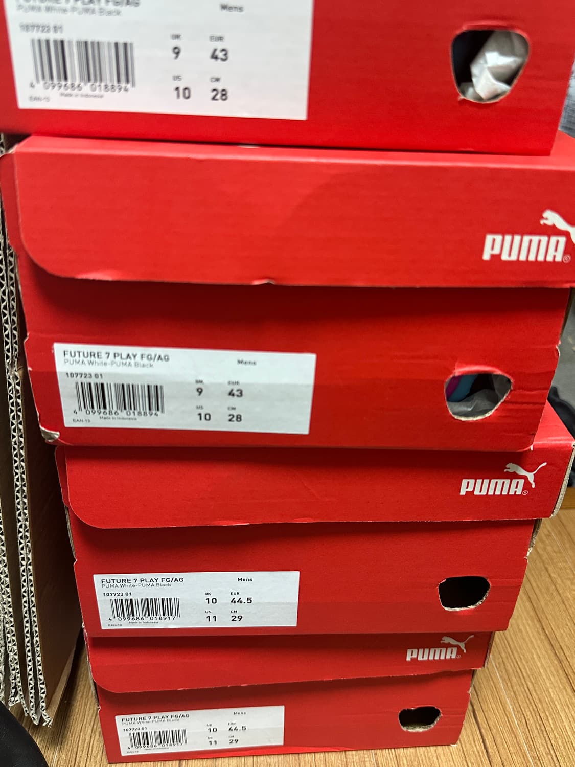 초특가 정리 새상품 푸마 퓨처 7 플레이 축구화  포이즌 핑크 상품이미지4