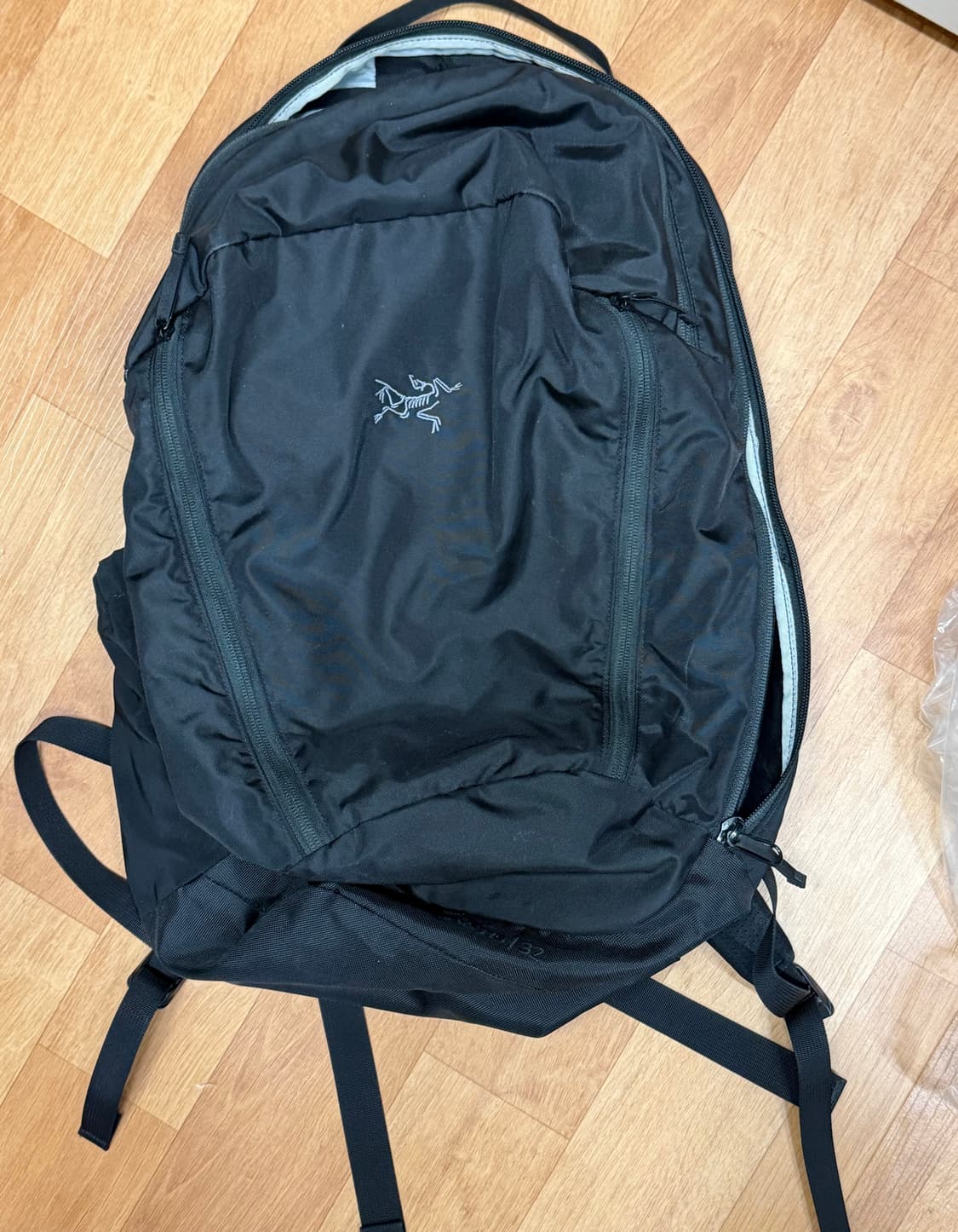 아크테릭스 맨티스 32 블랙 상품이미지1