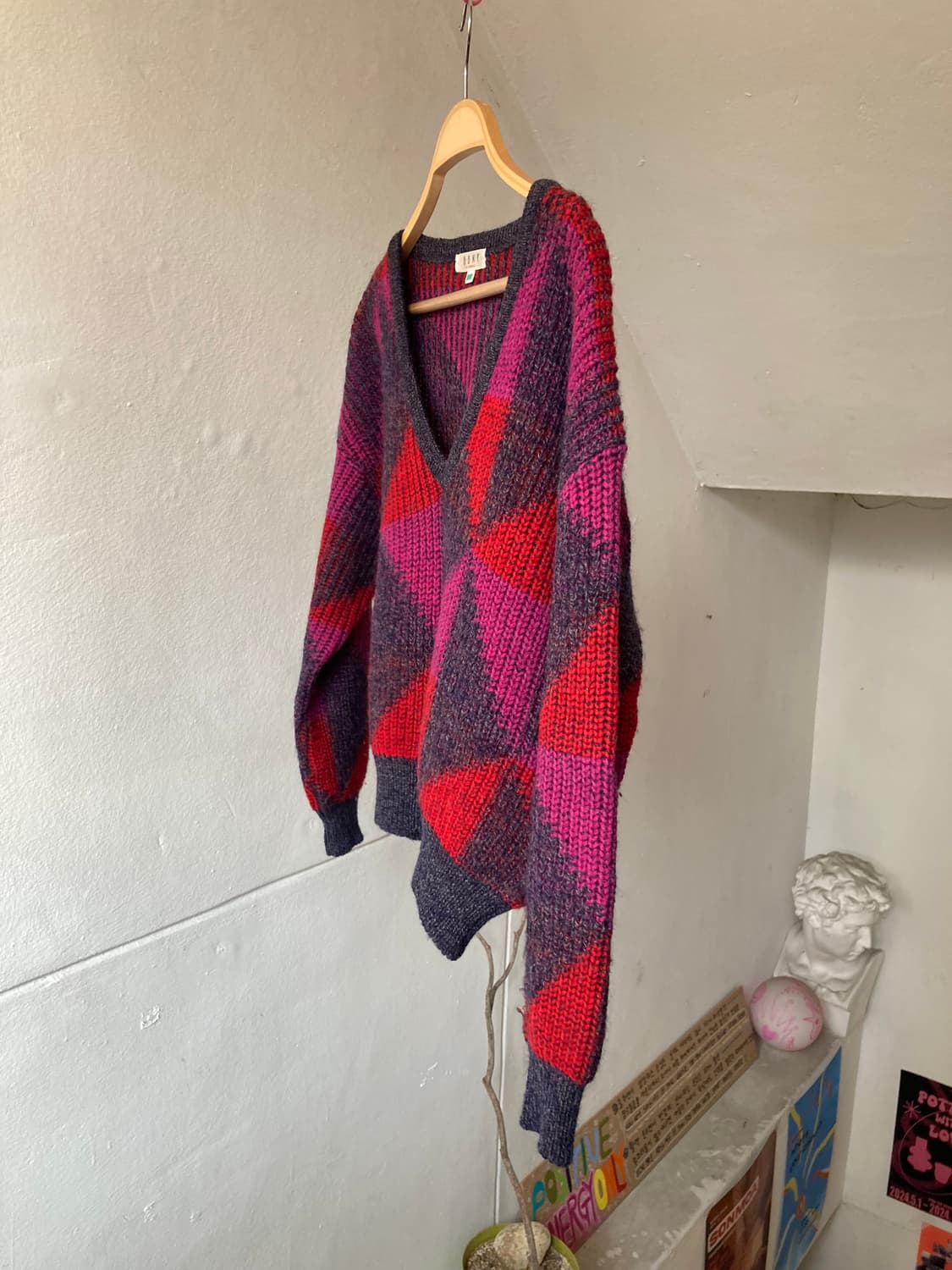 빈티지 그래픽 브이넥 크롭 니트 상품이미지4