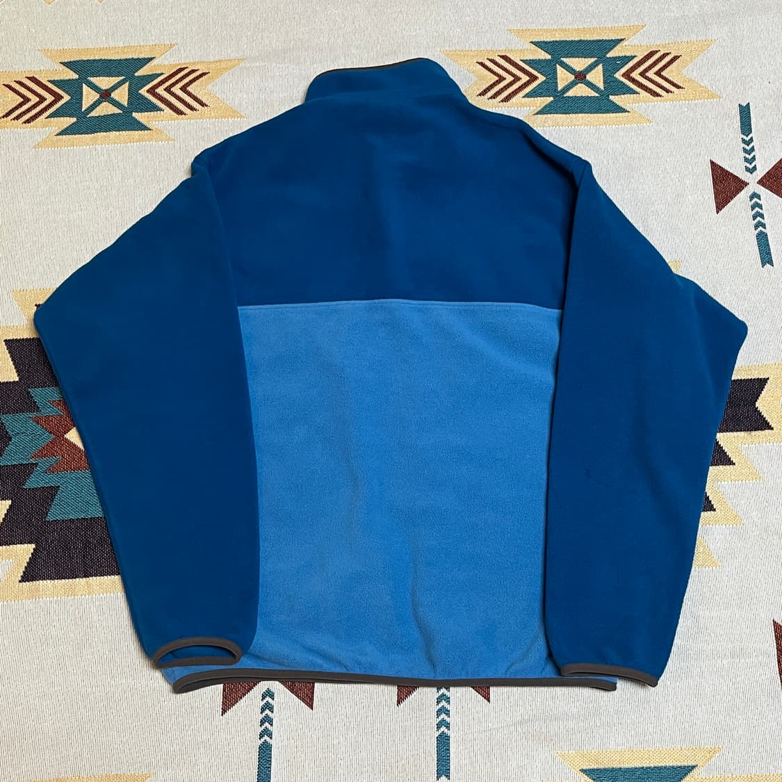 파타고니아 신칠라 스냅티 L 트래비스 스캇 착용 상품이미지6