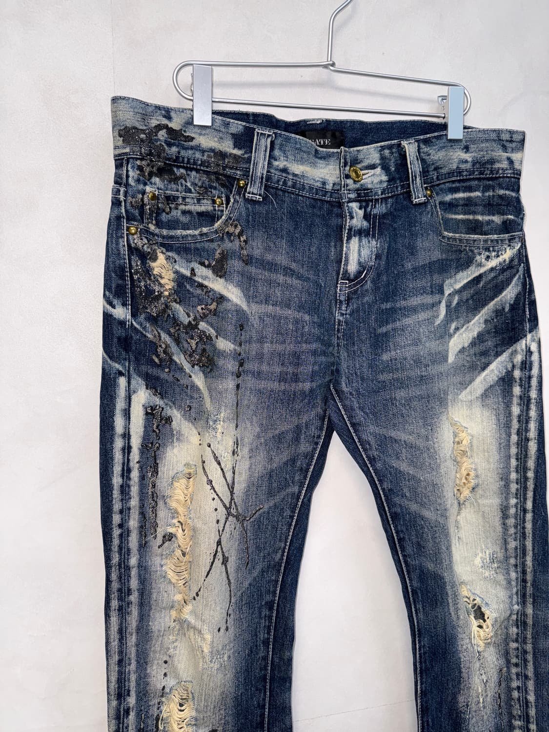 Washing denim destroyed painted 세미 부트컷팬츠 상품이미지2