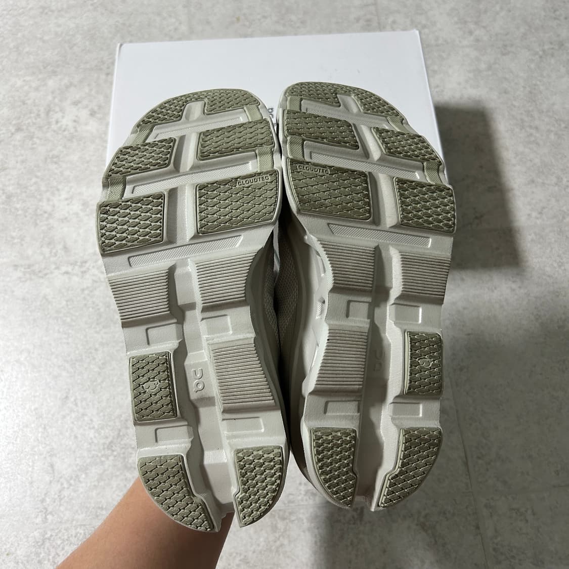 [265] 온러닝 x 파프 클라우드몬스터 2 문더스트 초크 상품이미지7