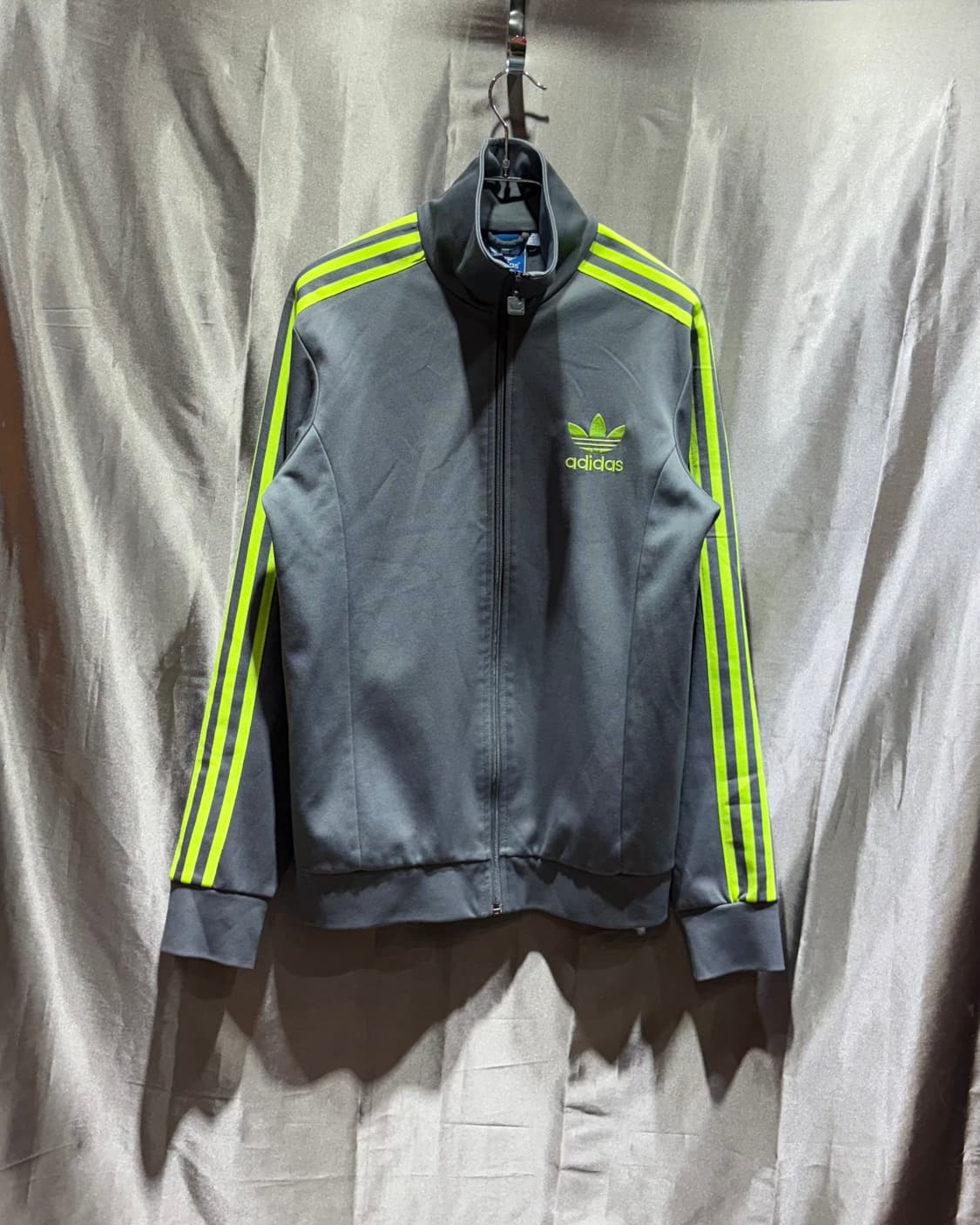 M 아디다스 유로파 빅로고 회형 트랙탑 상품이미지2