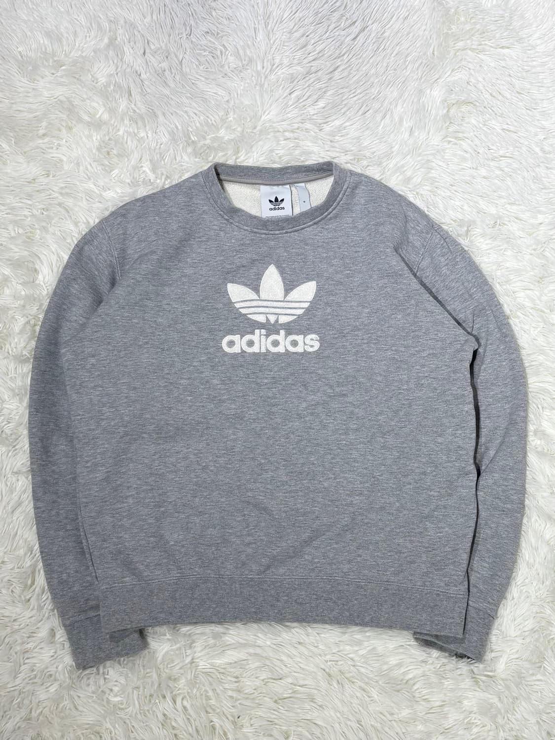 아디다스 빅로고 그레이 맨투맨 상품이미지3