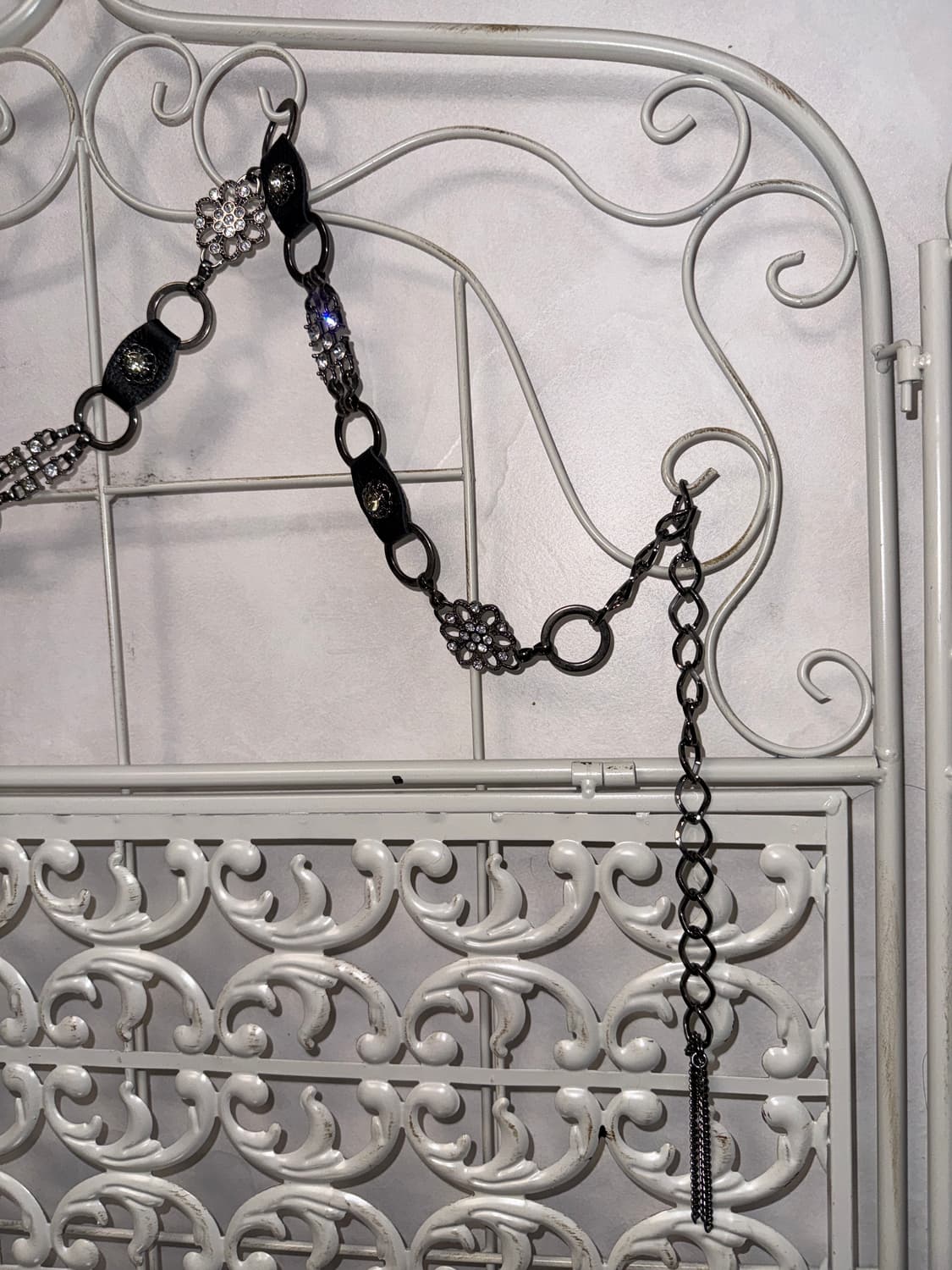 Black oriental flower cubic chain belt  상품이미지3