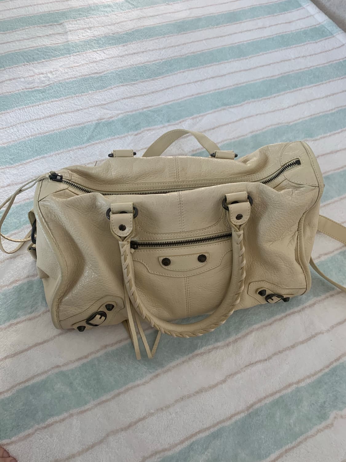 발렌시아가 모터백 트위기 레몬 컬러 희귀 상품이미지3