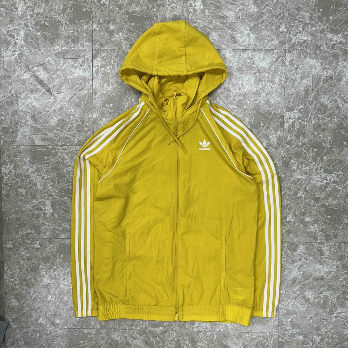 아디다스 신형 옐로우 러블리힙 윈드브레이커 자켓 후드집업 희귀져지(L) 상품이미지2
