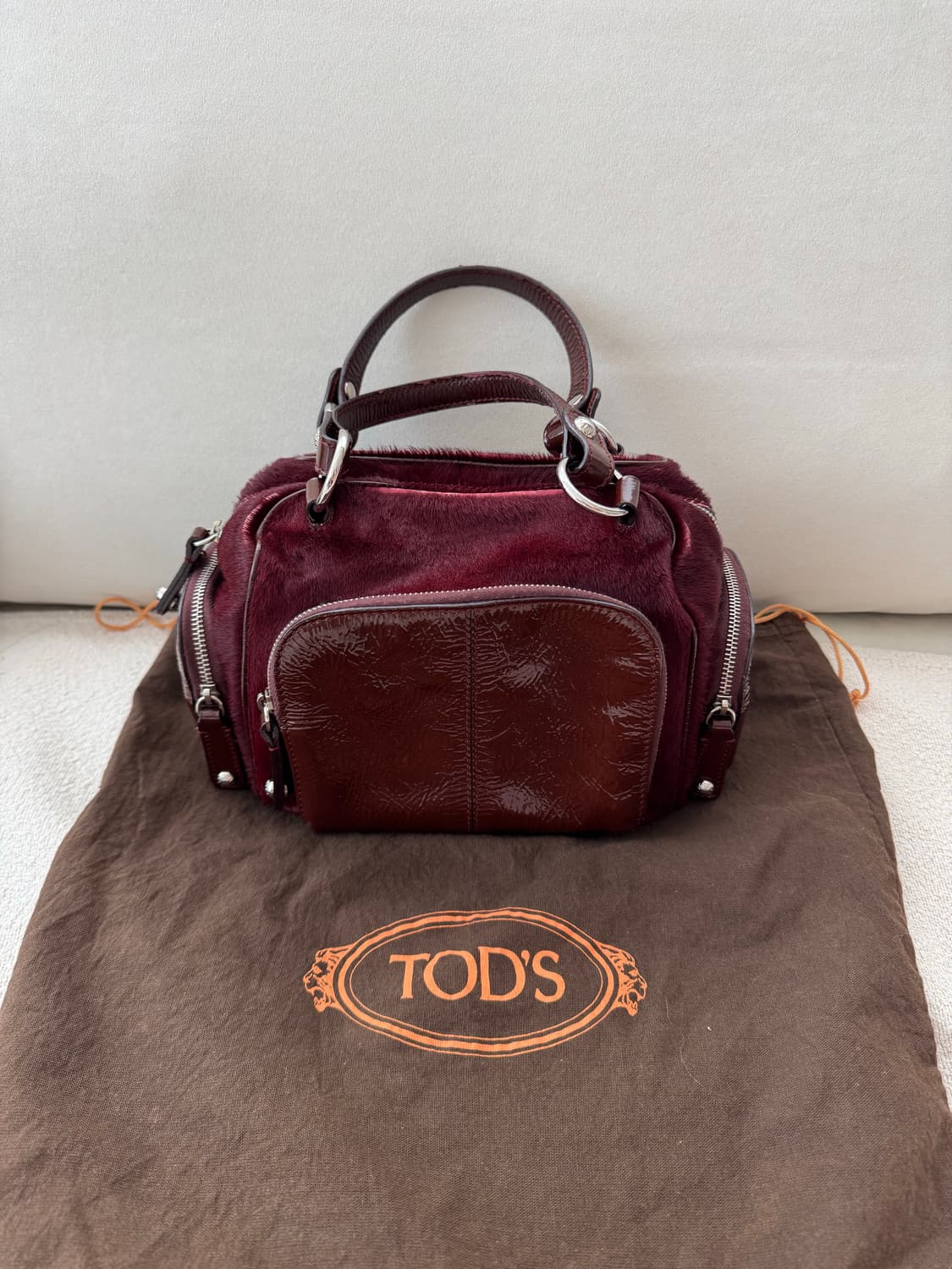 TOD’s 토즈 송치털 토트백 버건디 상품이미지1
