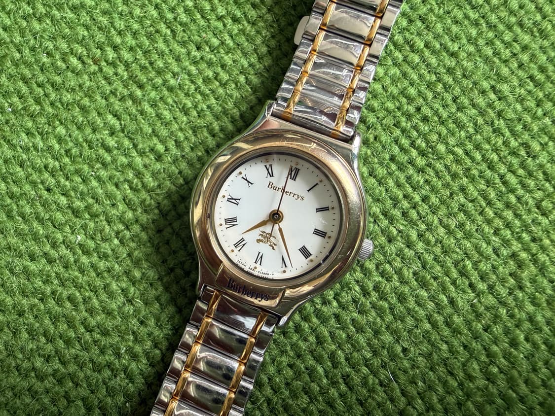 (작동 확인)버버리 투톤 쿼츠 빈티지 여성 시계 GN-4-S 상품이미지2