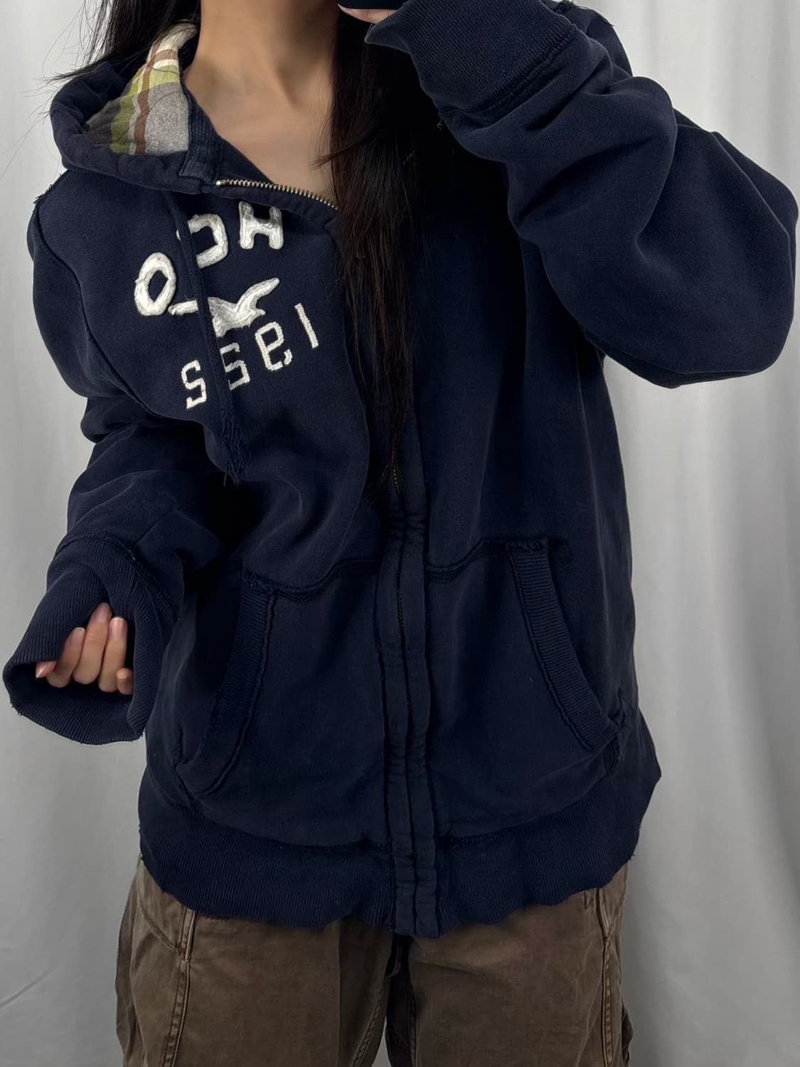 홀리스터 체크 패턴 안감 네이비 후드집업 상품이미지1