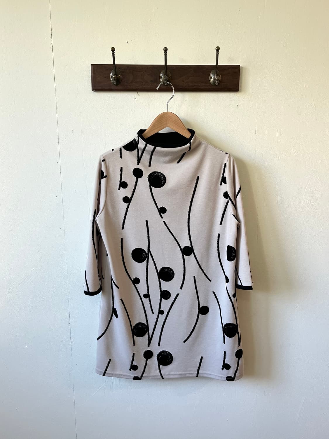 Rough Rare 아크 패턴 터틀넥 상품이미지1