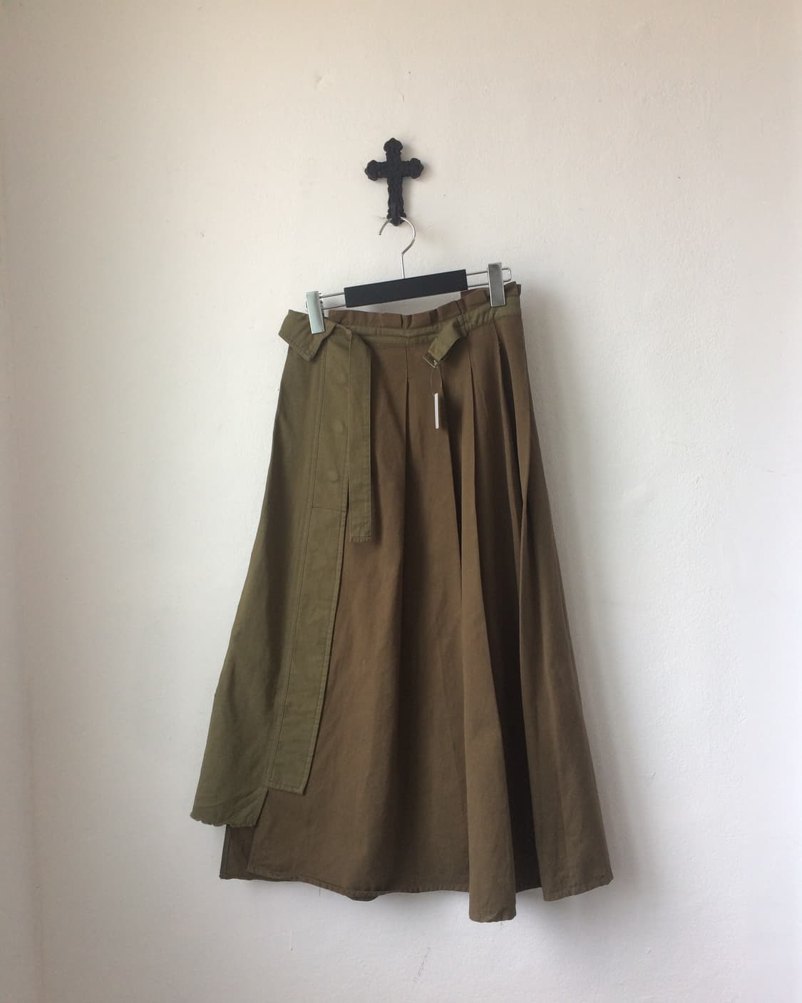 Belted pleats long skirt 상품이미지1