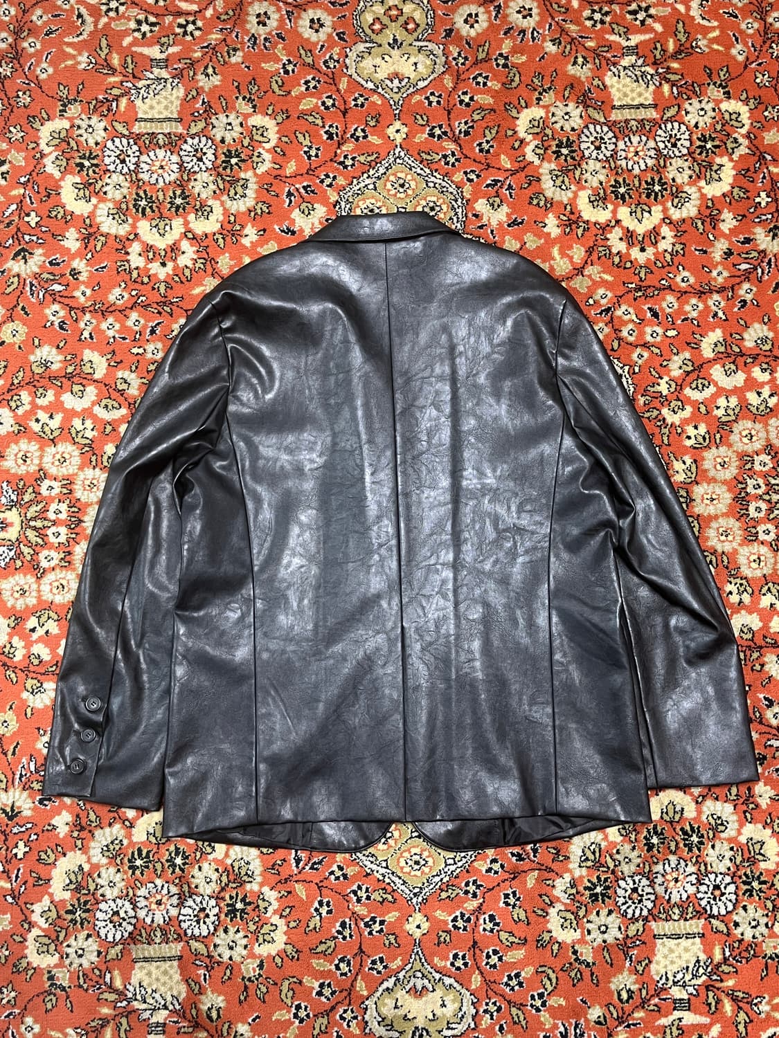 [착용샷] ROA 페이크 레더 가죽 블레이저 블랙 Free 상품이미지2