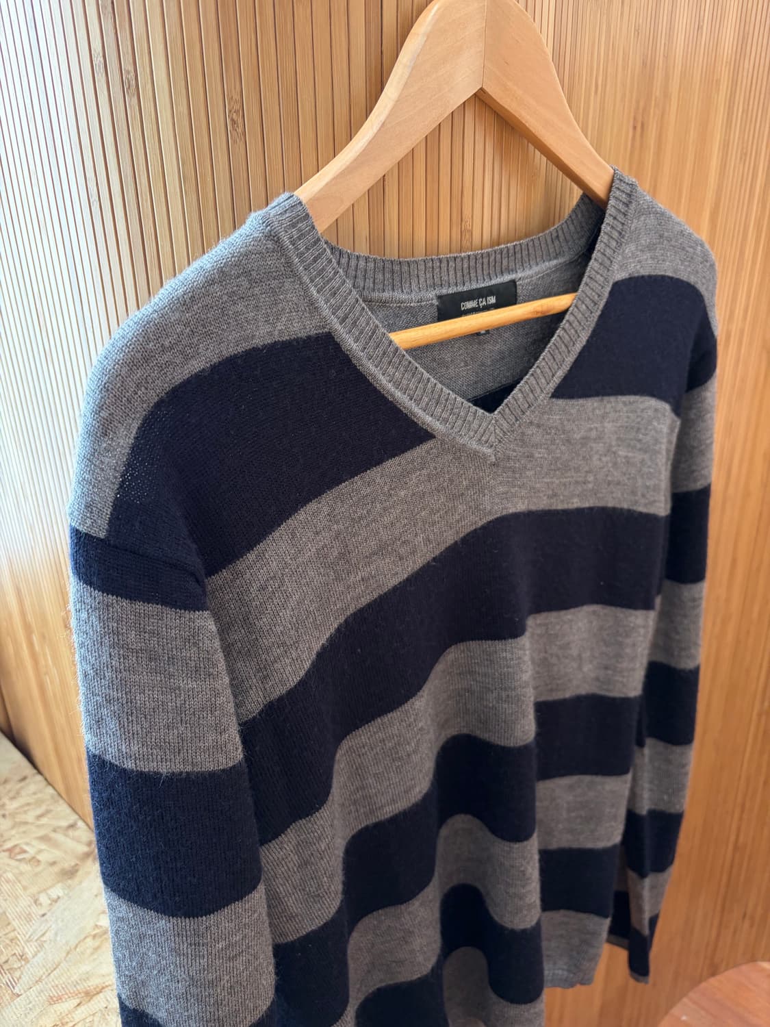 COMME ÇA ISM Stipre V neck Knit 상품이미지1