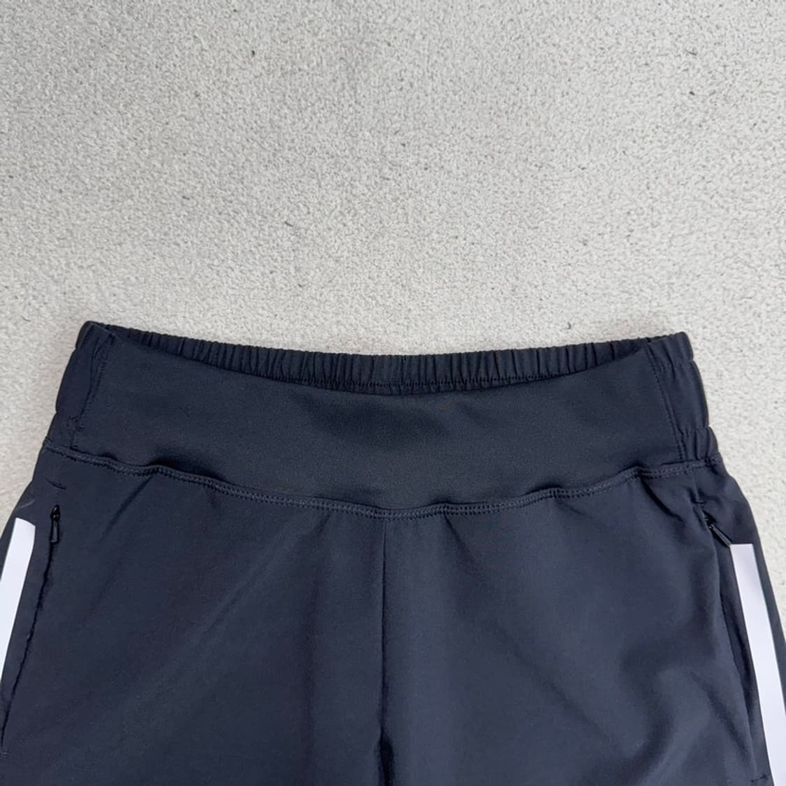 ADIDAS 아디제 러닝 투인원 젤 포켓 쇼츠 블랙 상품이미지2